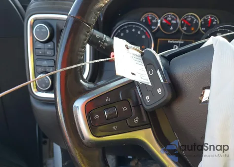 2020 Chevrolet Silverado 1500 4Wd Standard Bed Lt z USA, uszkodzony, nr VIN 1GCVYDED5LZ355666